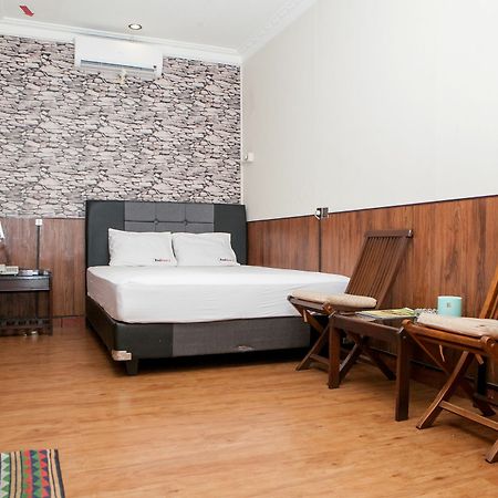 Reddoorz Plus Near Riau Street Bandung Luaran gambar